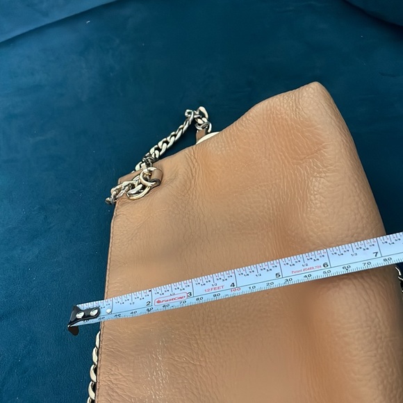 Camel color Michael kors bag - Picture 7 of 8